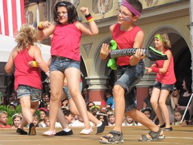 Buben und Mädchen der Elsbethenschule