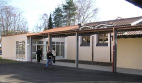 Das neue Gebäude für die Betreuung der Ganztagsklasse an der Lindenschule.