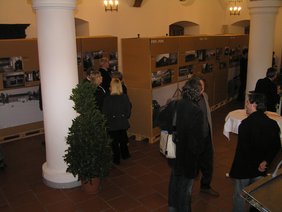 Die Ausstellung in der Rathaushalle.