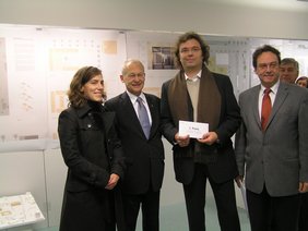 Oberbürgermeister Dr. Holzinger prämierte die Sieger