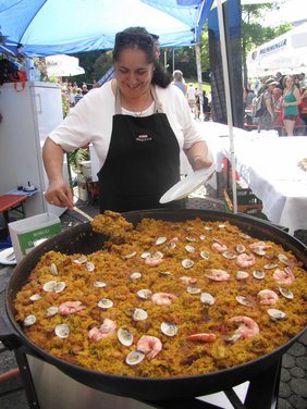 Paella und viele andere Köstlichkeiten wurden präsentiert