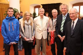 Chris Ekkelboom und Julia Klaus zusammen mit Herbert Diefenthaler, Johnny Ekkelboom, Otfried Richter und Oberbürgermeister Dr. Ivo Holzinger