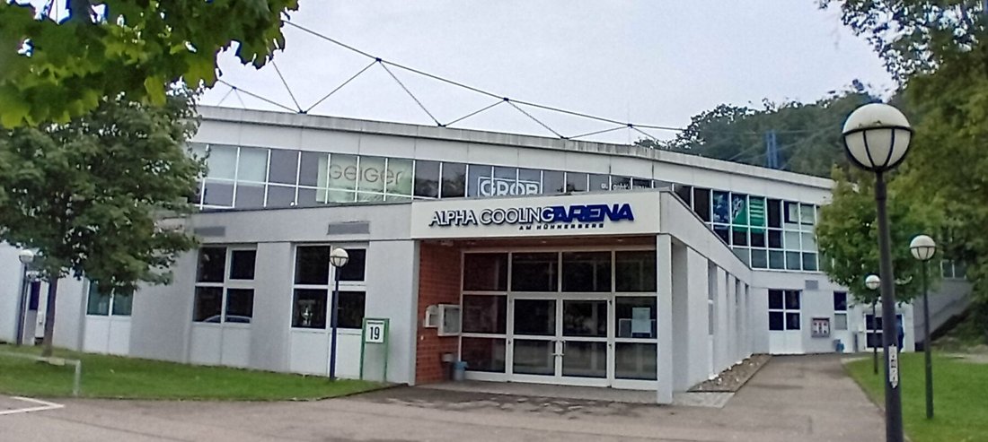 Außenansicht Eissporthalle