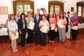 OB Dr. Holzinger mit den Jubilaren zum 25. Dienstjubiläum