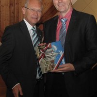 Oberbürgermeister Dr. Ivo Holzinger mit dem Festredner, Professor Dr. Clemens Hillenbrand