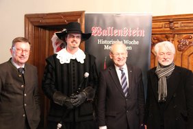 Nach der Pressekonferenz im Rathaus: Volker H. Kraus, Dr. Klaus Hörmann, OB Dr. Ivo Holzinger und Ralf Weikinger