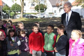 Ein Gedicht der Stadtweiherkinder gab es zum Auftakt der Arbeiten