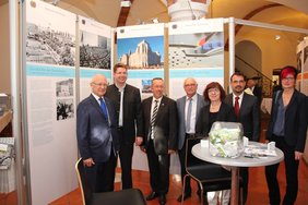 Beim Rundgang durch die Ausstellung