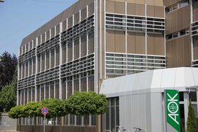 Das Gebäude der AOK-Direktion Memmingen an der Hopfenstraße