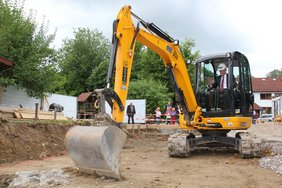 Der Oberbürgermeister im Bagger