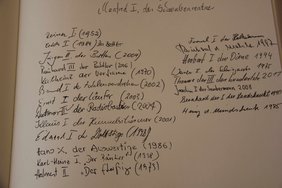 Der Eintrag der Fischerkönige im Goldenen Buch