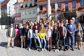 Die Gruppe am Marktplatzbrunnen