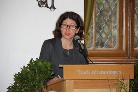 Dr. Verena Di Pasquale bei ihrer Ansprache