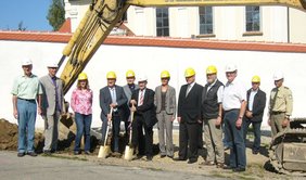 Gruppenbild vom Spatenstich zur Neugestaltung der Buxacher Ortsmitte