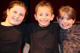 Lara, Emre und Vanessa vom Hort Zollergarten