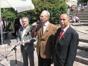 Die offizielle Eröffnung mit OB Dr. Holzinger, Cav. Tortorici und Karatas-Beauftragter Yildirim.