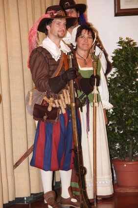 Ein Musketier mit seiner Marketenderin