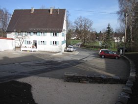 Blick auf den Dorfplatz