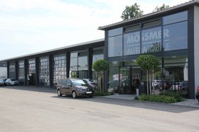 Das Autohaus Mößmer an der Dr.-Karl-Lenz-Straße 1